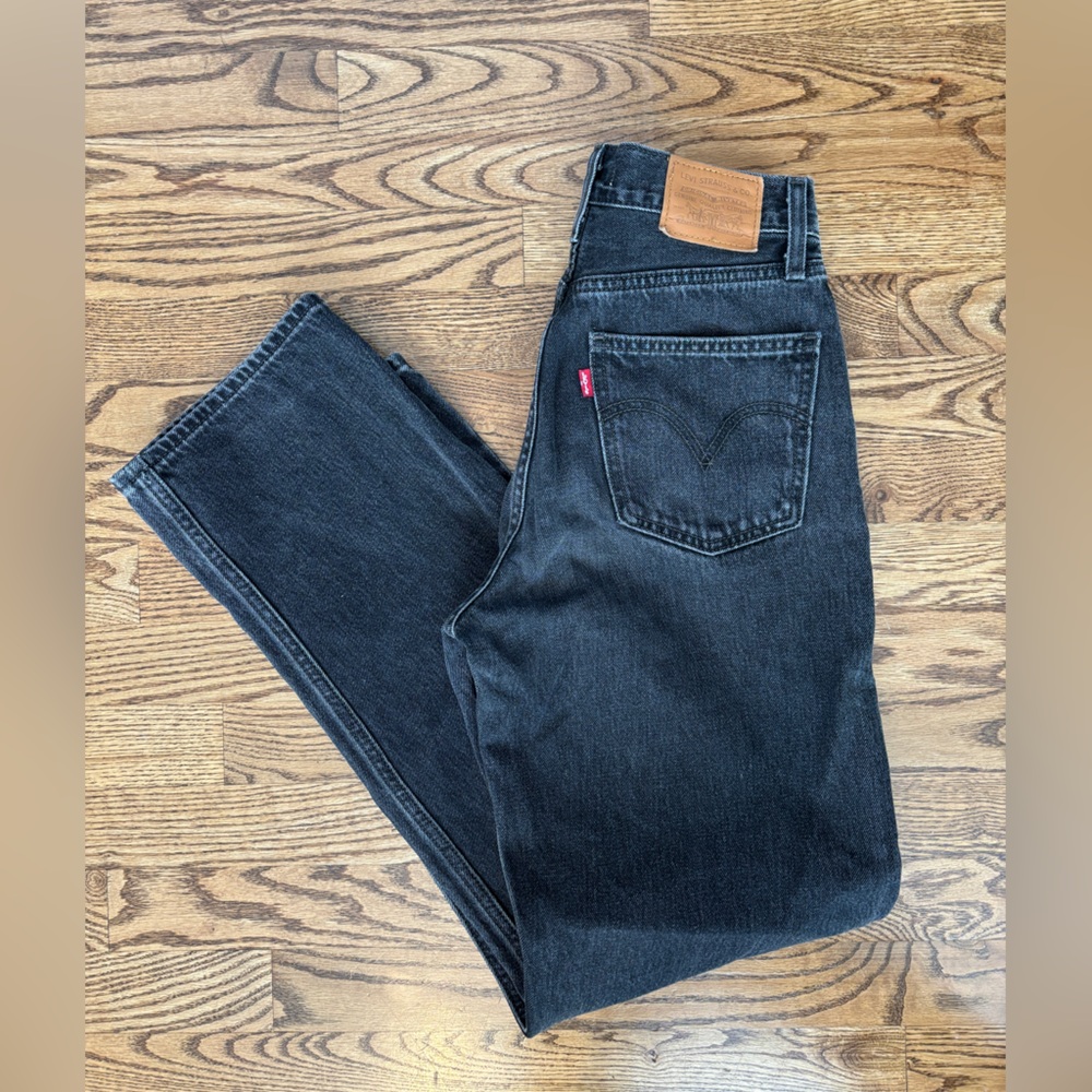 Levi’s Black High-Waisted Dad Jeans